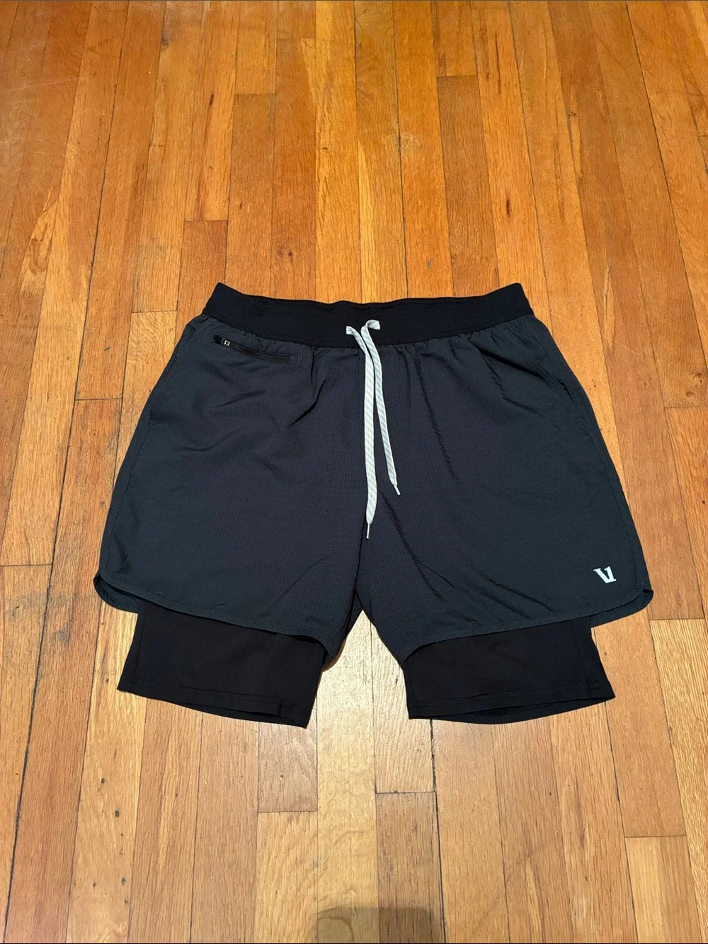 Vuori Stockton Lined Shorts in Black, Men’s size Large